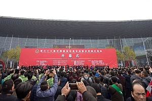 被植保会刷屏的一天,我们来讲讲大家都没说的那些料